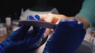 Manikür çivi hazırlanması