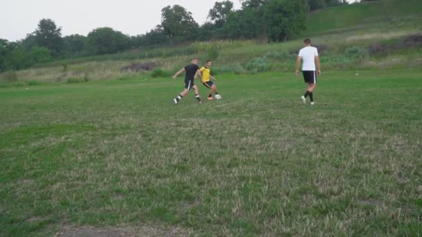 Formación de jugadores de fútbol — Vídeo de stock