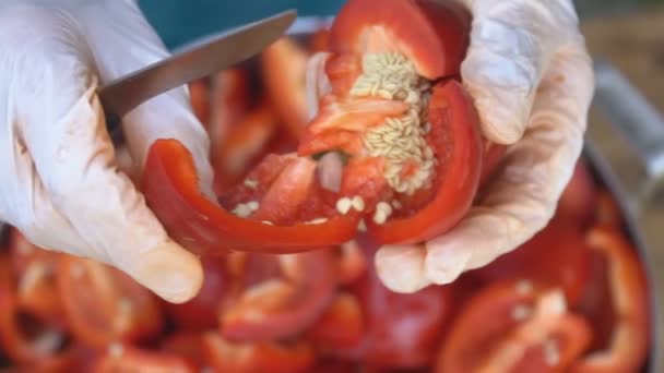 Corte de pimiento rojo — Vídeo de stock