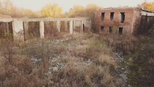 Εγκαταλελειμμένο εργοστάσιο κτίριο — Αρχείο Βίντεο