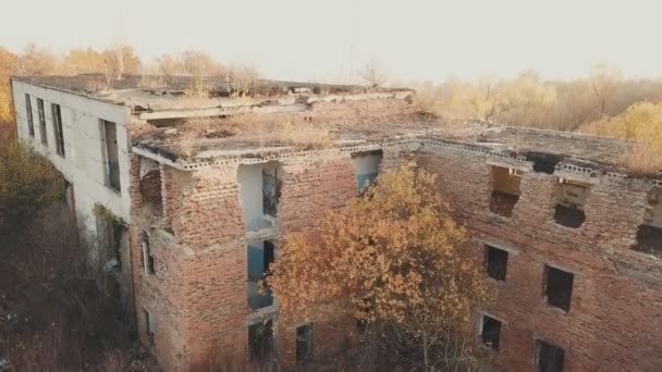 Construção de fábrica abandonada — Vídeo de Stock