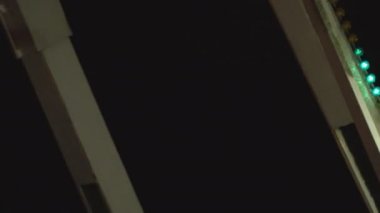 çok renkli ışık yanıp sönen