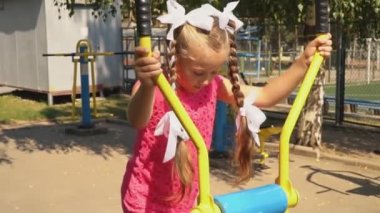 kız simülatörü üzerinde eğitim