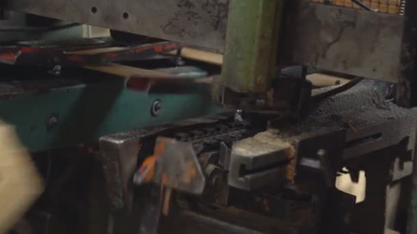 relier des planches en bois