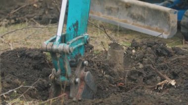 Kazıcıdan kazma kovası