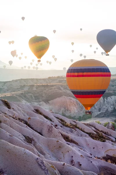 Krajobraz Balonami Powietrzu Wschodzie Słońca Cappadocia Turcja — Zdjęcie stockowe