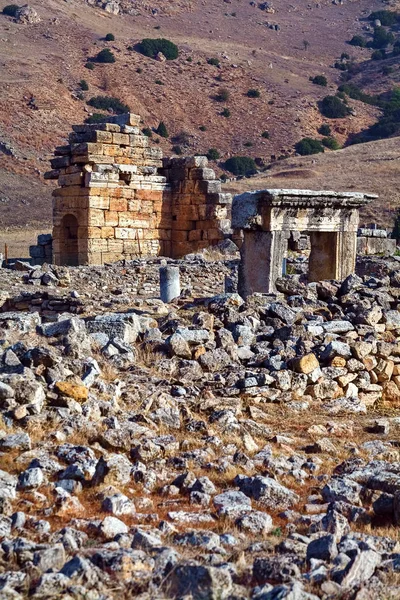 Las Ruinas Ciudad Los Muertos Hierápolis Desierto Piedra Pamukkale Turquía — Foto de Stock