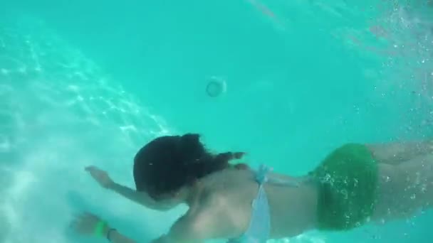 Girl Swimming Pool Swim Underwater — Stock Video