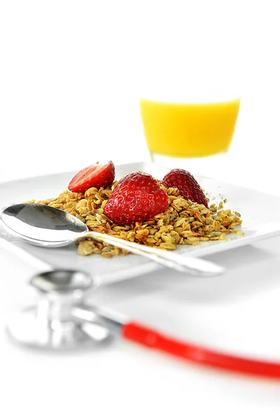 Imagem Conceitual Para Uma Alimentação Saudável Granola Integral Com Morangos — Fotografia de Stock