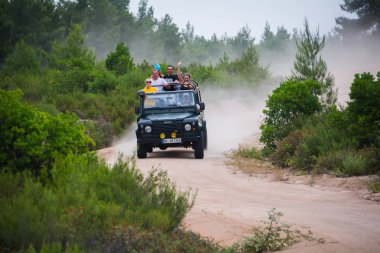 Land Rover Defender 110 suv. Sithonia, Yunanistan 2014-06-27