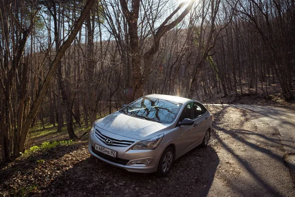 Voiture Hyundai Solaris Accent Est Garée Dans Nature Grand Canyon — Photo
