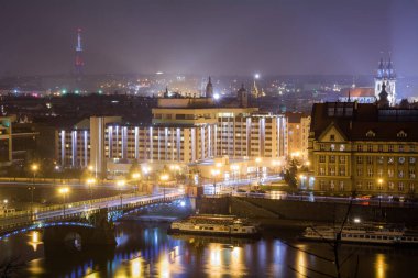 Prag sokaklarında gece. Prague, Çek Cumhuriyeti. 2014-01-05