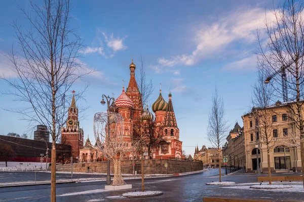 Die Kathedrale Des Gesegneten Und Spasski Turms Wassilij Wintermoskau Vor — Stockfoto