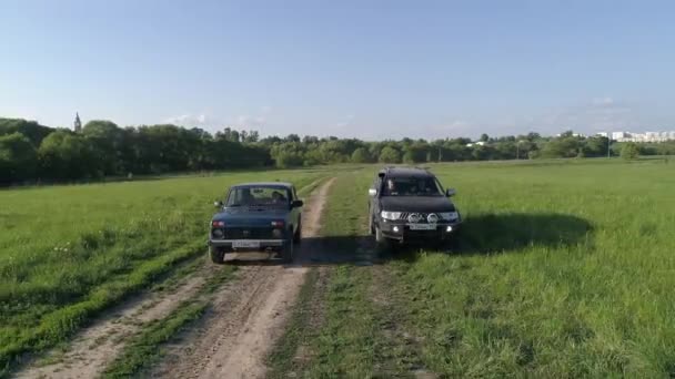 Moscow Oroszország Július 2018 Lada Niva Mitsubishi Pajero Sport Autók — Stock videók