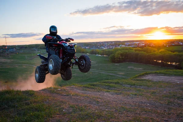 Moscú Rusia Mayo 2014 Atv Rider Acción Sobre Honda Trx700Xx — Foto de Stock