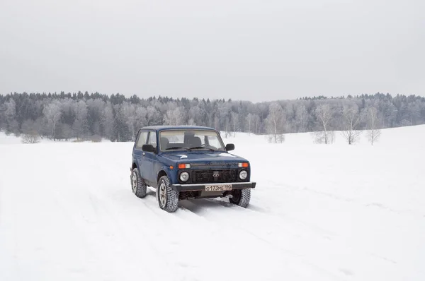 Μόσχα Ρωσία Ιανουαρίου 2014 Ρωσική Road Αυτοκινήτων Lada Niva — Φωτογραφία Αρχείου