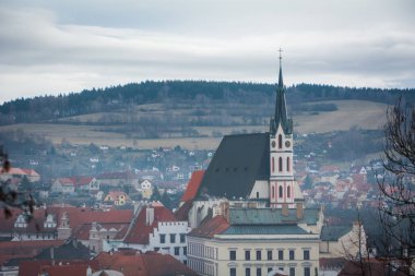 Cesky Krumlov, South Bohemian Region, Çek Cumhuriyeti - 4 Ocak 2014: Eski Çek şehrin sokaklarında görünümünü