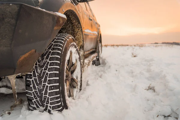 Moskou Rusland December 2018 Het Wiel Ligt Begraven Sneeuw Auto — Stockfoto