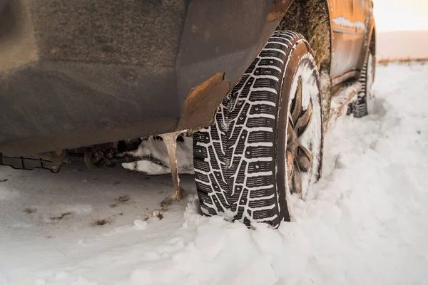 Moskou Rusland December 2018 Het Wiel Ligt Begraven Sneeuw Auto — Stockfoto