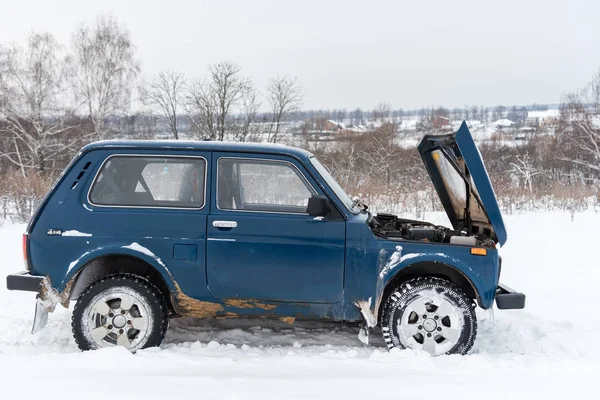 Москва Грудня 2018 Роки Сломанной Синій Російської Позашляхових Автомобіля Lada Стокове Фото