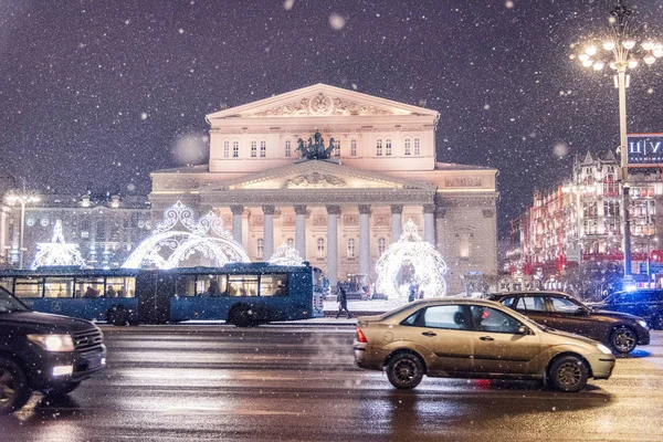 Москва Россия Декабря 2018 Года Движение Театральной Площади Возле Большого — стоковое фото