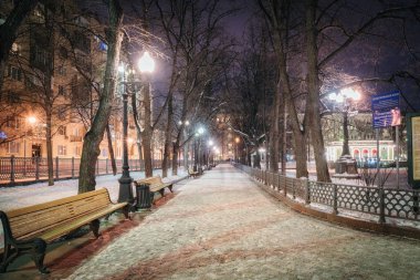 Moskova, Rusya - 26 Ocak 2018: Görünüm Patrik'ın havuz (Patriarshiye havuzları) yakın çevrenin. Stalinist mimari tarzı ev örnekleri