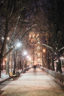 Moskova, Rusya - 26 Ocak 2018: Görünüm Patrik'ın havuz (Patriarshiye havuzları) yakın çevrenin. Stalinist mimari tarzı ev örnekleri