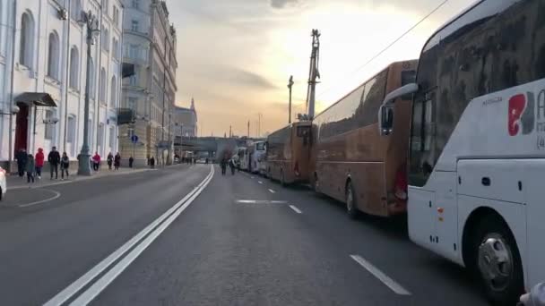 Moscou Rússia Abril 2019 Ciclistas Strida Passeiam Pelas Ruas Moscou — Vídeo de Stock