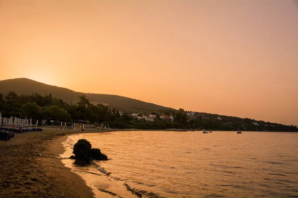 Paralia Gerakinis Sithonia Chalkidiki Grécia Junho 2014 Amanhecer Praia Aldeia — Fotografia de Stock