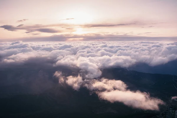 View of the clouds from above at dawn — Stock Photo, Image