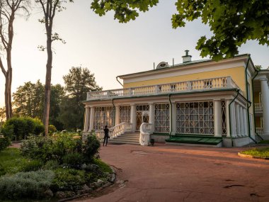 Mülkün ana binaları. I. Vladimir'in eski ikametgahı