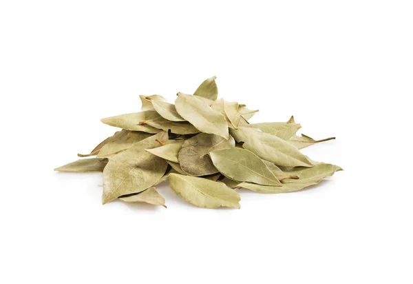 乾燥ローリエ スタックは 白で隔離 ローレルの葉ヒープ — ストック写真