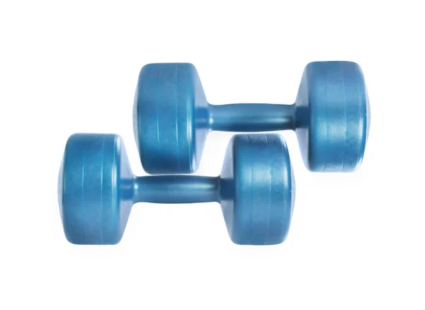 Plana vista lay de halteres fitness azul isolado em backgr branco — Fotografia de Stock
