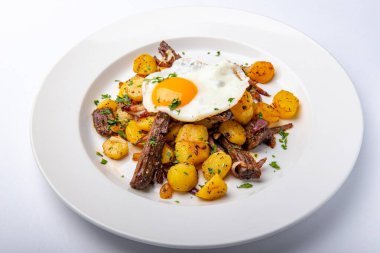 Geleneksel Avusturya Tirolish Grostl