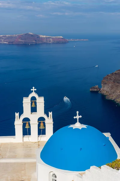 サントリーニ島 ギリシャ サントリーニ島の家伝統的なキクラデス様式の崖の上の絶景 — ストック写真