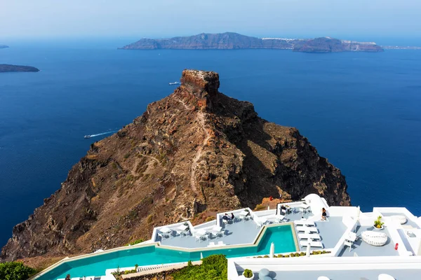 Santorini, Yunanistan. Geleneksel Kikladik Imerovigli Santorini ısmarlayarak cliff üzerinde evler