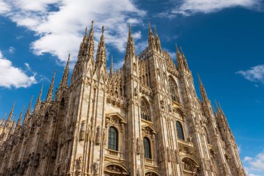 Milano Katedrali Duomo di Milano sabah