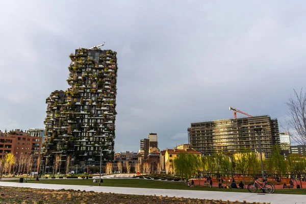 Bosco Verticale, dikey orman daireleri, Milano, İtalya Stok Resim