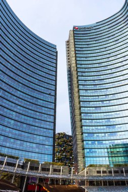 Modern gökdelenler ile Milano silüeti, Italya.