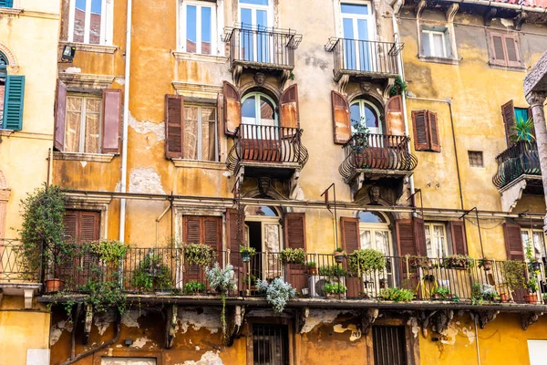 View of the downtown streets in Verona — Stock Photo, Image