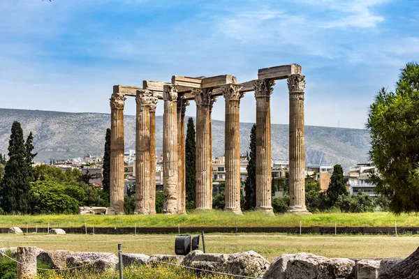 Atina, Yunanistan 'daki Olimpiyat Tapınağı Zeus — Stok fotoğraf