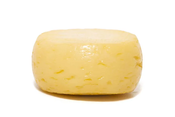 Žlutá Kozí Sýr Izolovaných Bílém Pozadí — Stock fotografie