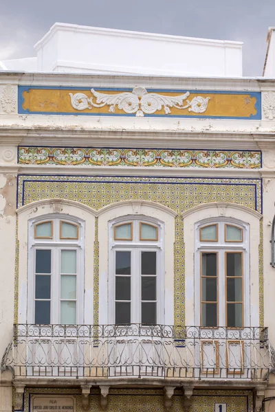 Blick Auf Die Typischen Gebäude Der Portugiesischen Städte — Stockfoto
