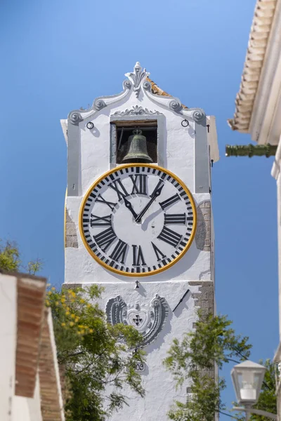 Close Torre Relógio Igreja Cristã Cidade Tavira Portugal — Fotografia de Stock