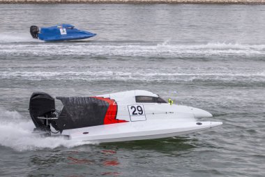 Portimao, Portekiz: 20 Mayıs, 2018: hızlı powerboat Portimao, Portekiz bir nehir üzerinde yarış.