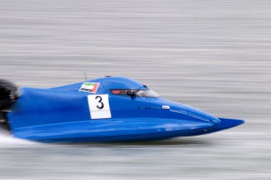 Portimao, Portekiz: 20 Mayıs, 2018: hızlı powerboat Portimao, Portekiz bir nehir üzerinde yarış.