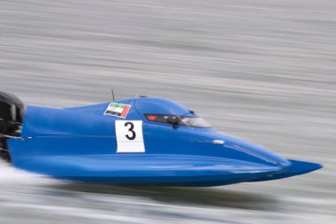 Portimao, Portekiz: 20 Mayıs, 2018: hızlı powerboat Portimao, Portekiz bir nehir üzerinde yarış.