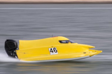 Portimao, Portekiz: 20 Mayıs, 2018: hızlı powerboat Portimao, Portekiz bir nehir üzerinde yarış.