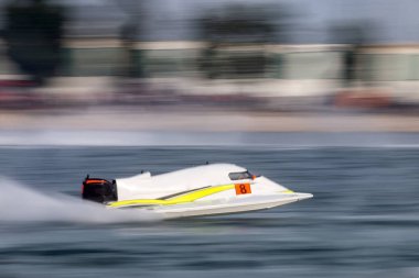 Portimao, Portekiz: 20 Mayıs, 2018: hızlı powerboat Portimao, Portekiz bir nehir üzerinde yarış.