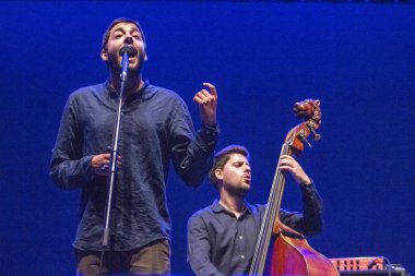 Faro, Portekiz: 30 Ağustos, 2018 - Salvador Sobral sanatçı, Festival F üzerinde gerçekleştirir.